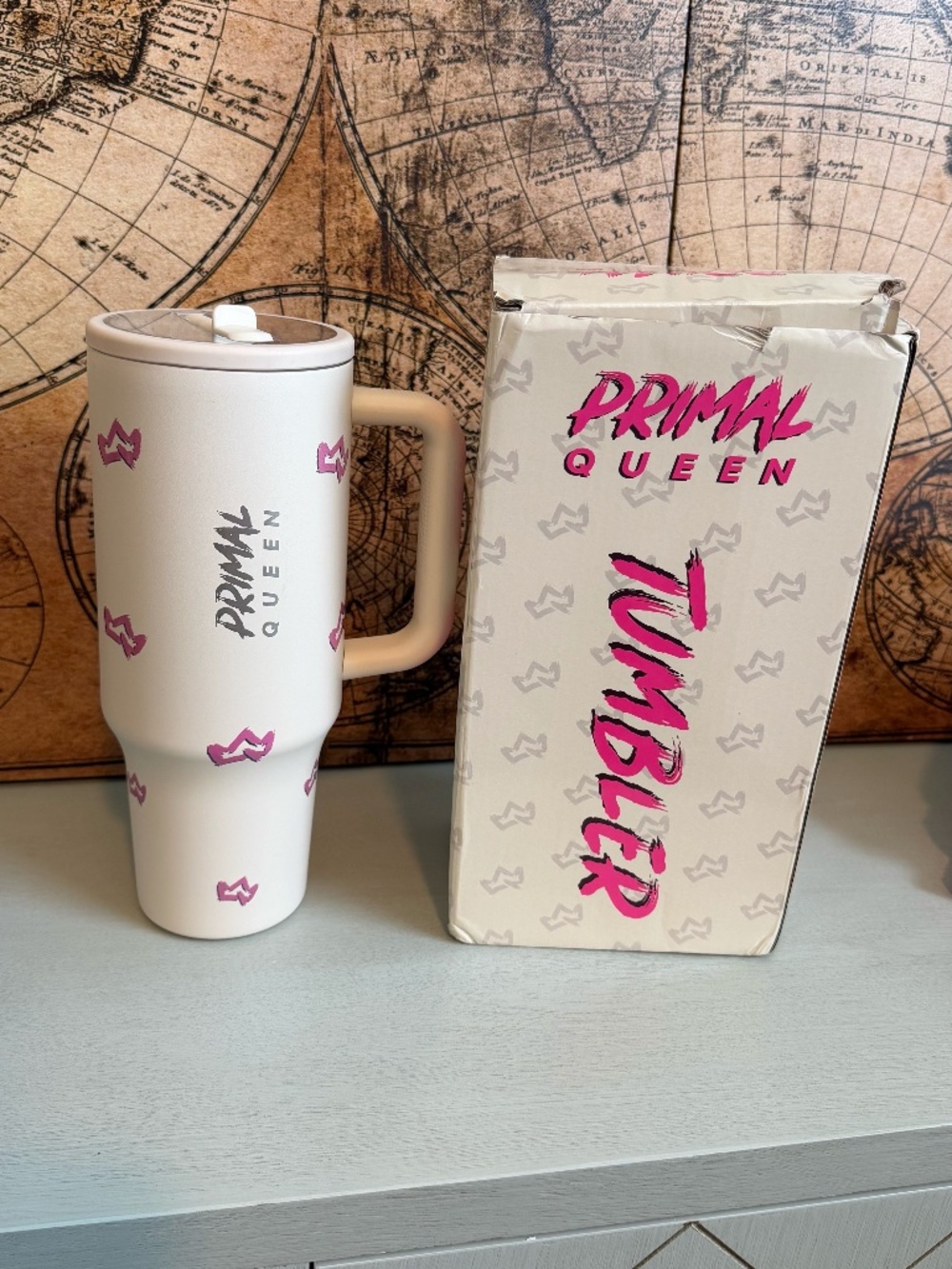 Primal queen large 40 oz tumbler NIB